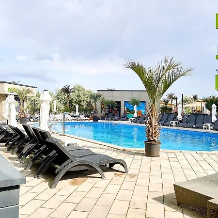 Moonlight Studio - Spa N Pools Beach Resort Мамая Экстерьер фото
